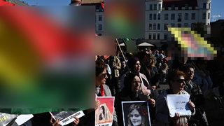 İsveç'te skandal görüntü! Yine PKK paçavraları ve Öcalan posterleri taşıdılar