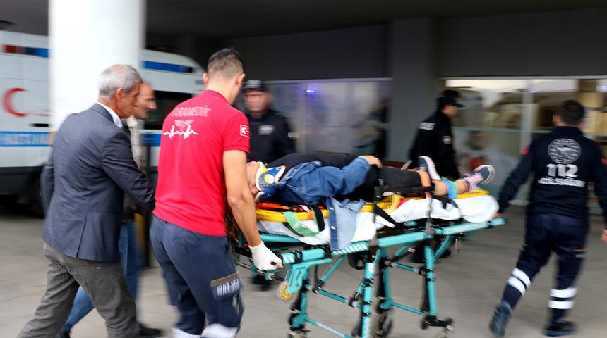 Cenazeye gidiyorlardı! Erzincan'da midibüs devrildi, yaralılar var