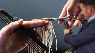 Kayseri'de kuaförde iğrenç olay! Şeytanın bile aklına gelmez: 'Kıyafetlerin uygun değil' dedi sonra ise...