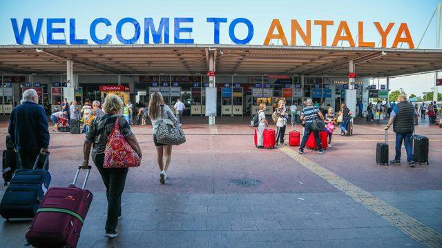 Antalya'ya Rus akını devam ediyor! Apartlarda doluluk yüzde 100'e ulaştı! 