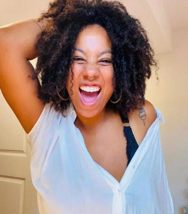 Eşi, sevgilisi ve çocuklarıyla aynı evde yaşadığını itiraf eden kadına sosyal medyadan tepki yağdı! “İki baba çok iyi anlaşıyor” G5