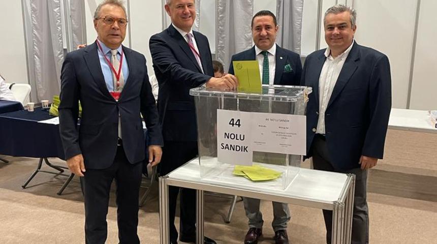 İzmir Ticaret Odası üyeleri sandık başına gitti