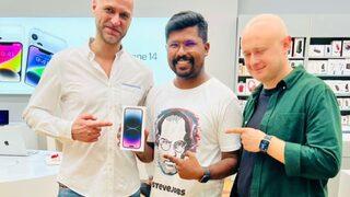Hayranlığın bu kadarı! iPhone 14'ü satın alabilmek için binlerce kilometre gitti