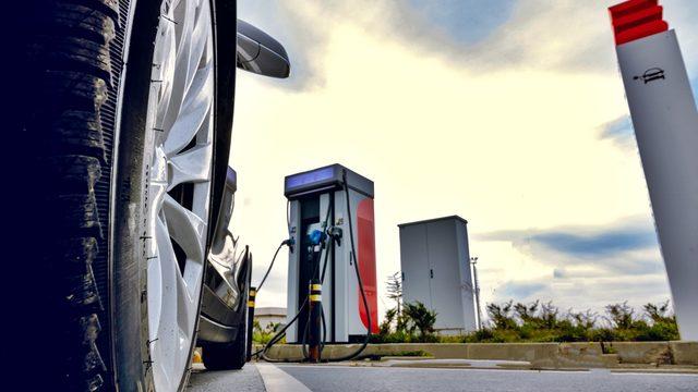 TOGG’a günler kala elektrikli otomobil piyasası karıştı! En ucuzu 760 bin lira… 