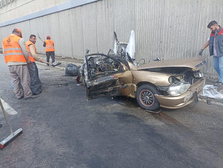 Samsun'da trafik kazasının ardından alev alan araçtaki karı koca öldü G2