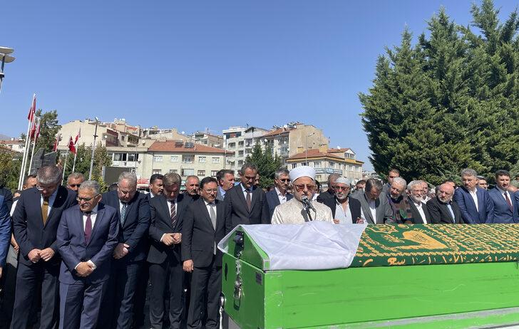 Milli Eğitim Bakanı Mahmut Özer, Kayseri'de cenaze törenine katıldı G2