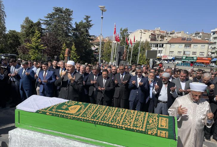Milli Eğitim Bakanı Mahmut Özer, Kayseri'de cenaze törenine katıldı G3