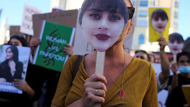 İran'da Mahsa Amini protestoları! Hamaney ilk kez konuştu: Acı bir hadise
