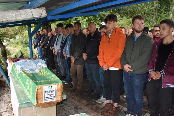 Ordu'da av tüfeğiyle oynayan ağabeyinin kazayla öldürdüğü çocuk toprağa verildi G1