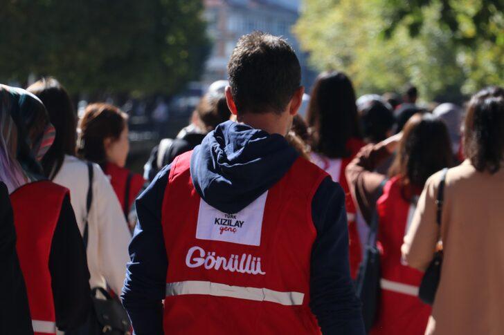 Türk Kızılay üyeleri, sağlıklı yaşama dikkati çekmek için yürüdü G5