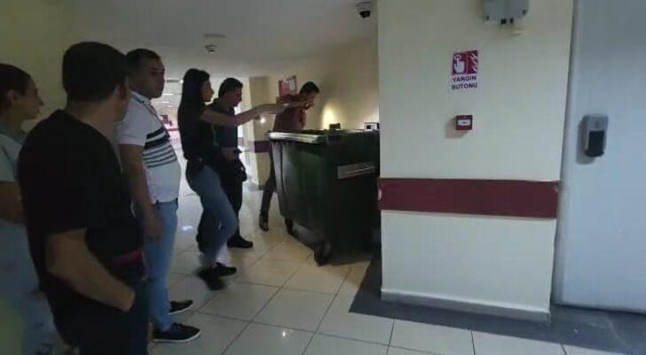 Yemeği beğenmeyip boykot ettiler! Silahını sağlık çalışanlarına doğrultup...  G2