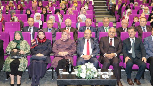 Diyanet İşleri Başkan Yardımcısı Huriye Martı, Trabzon'da programa katıldı: