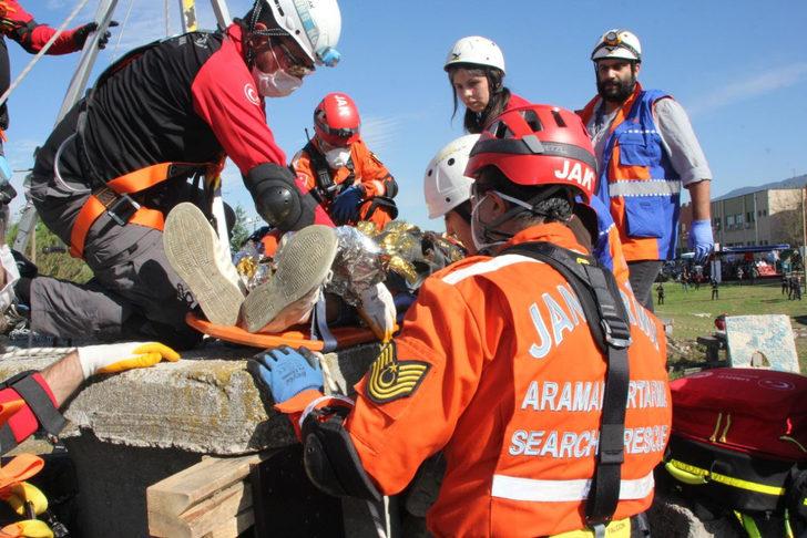 AFAD ekipleri Kocaeli'de deprem tatbikatı gerçekleştirdi G2