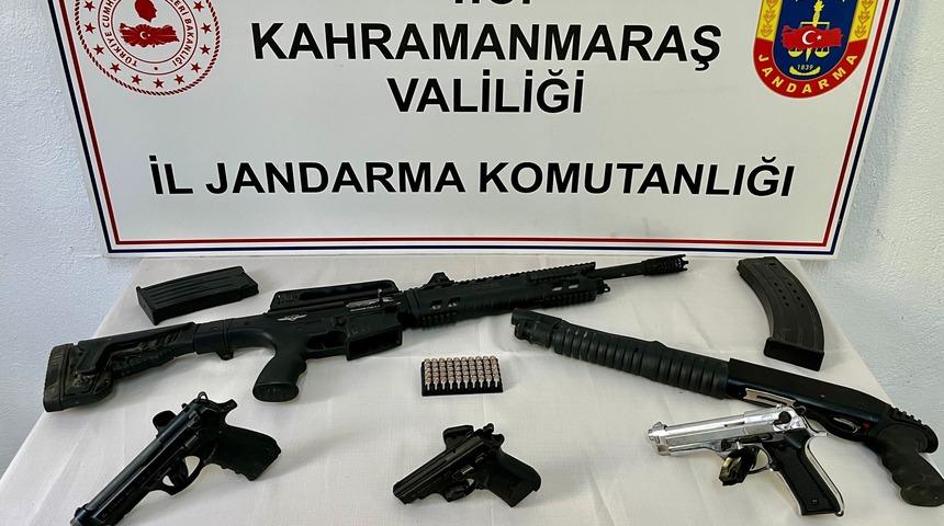 Kahramanmaraş'ta düğünde silahla havaya ateş açan zanlı yakalandı