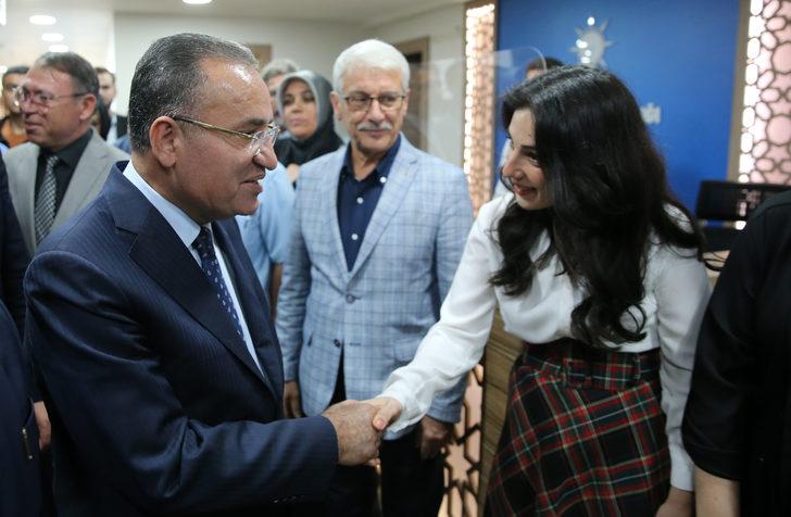 Adalet Bakanı Bozdağ, AK Parti Bursa İl Başkanlığı'nı ziyaret etti: (1) G2