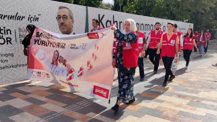 Kahramanmaraş'ta Türk Kızılay üyeleri, sağlıklı yaşam için yürüdü G2