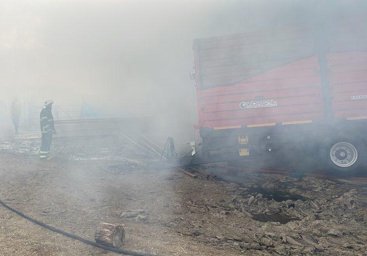 Kastamonu'da samanlıkta çıkan yangında 2 kişi yaralandı G3