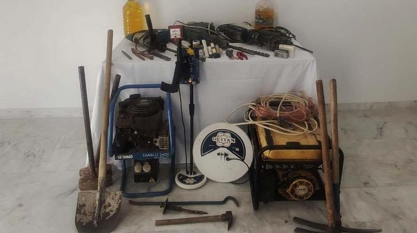 Muğla'da sit alanında kaçak kazı yapan 2 kişi yakalandı