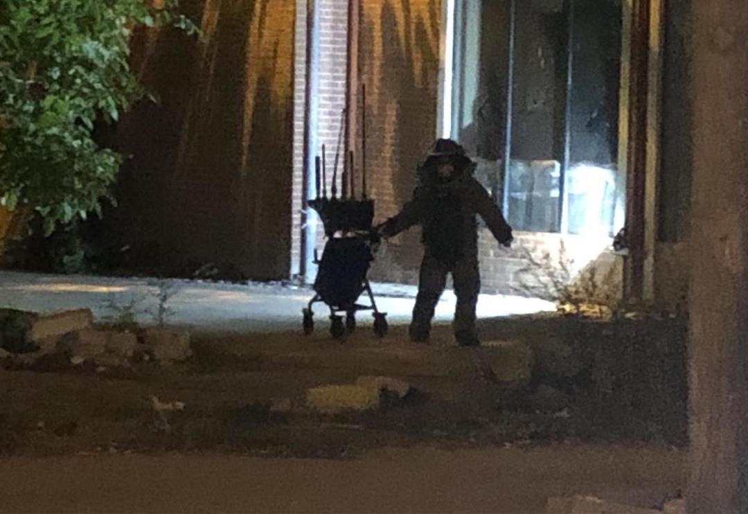 Bırakıp koşarak uzaklaştılar! Ş&uuml;pheli &ccedil;anta ekipleri alarma ge&ccedil;irdi... Bir ili karıştırdı: Bakın olayın aslı ne &ccedil;ıktı