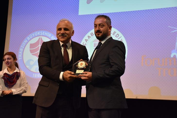 Trabzon'da "2021 Yılı Başarılı Gazeteciler Yarışması" ödül töreni düzenlendi G4