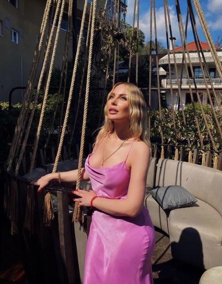 "Ben yine ateş ediyorum" diyerek paylaştı! Hande Sarıoğlu deri pantolonuyla olay oldu G4