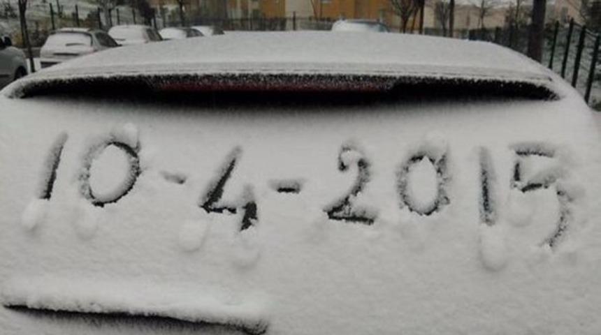 Ankara'ya kar yağdı, vatandaşlar Ankara Valiliği'nden açıklama bekliyor