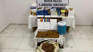 Mersin'de sahte içki ve kaçak sigara operasyonunda 3 şüpheli yakalandı