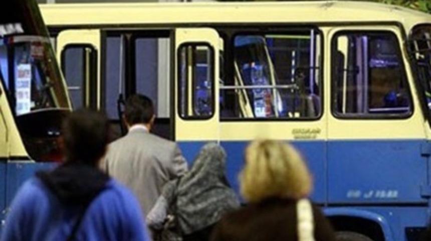 Tacizciden pişkin savunma: Uyumuşum, elim kaymış