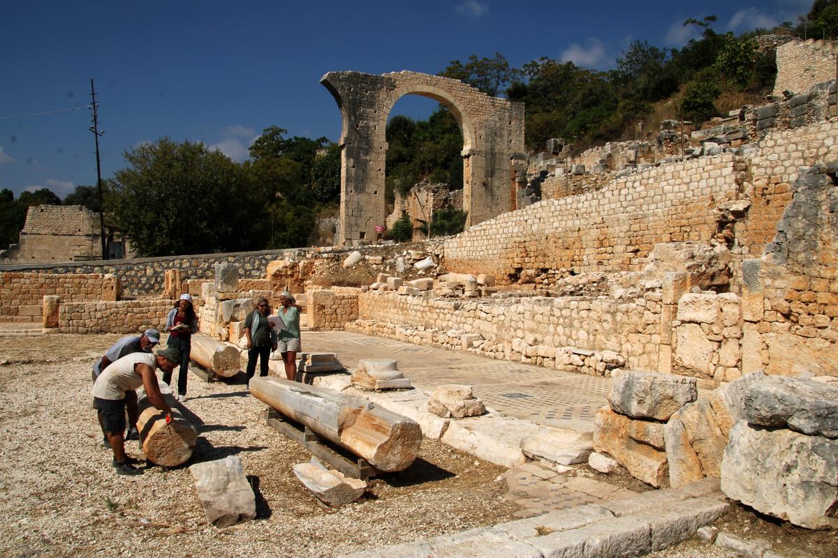 Elaiussa Sebaste Antik Kenti'ndeki hamam s&uuml;tunları ayağa kaldırılacak