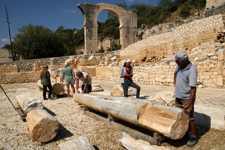 Elaiussa Sebaste Antik Kenti'ndeki hamam sütunları ayağa kaldırılacak G5