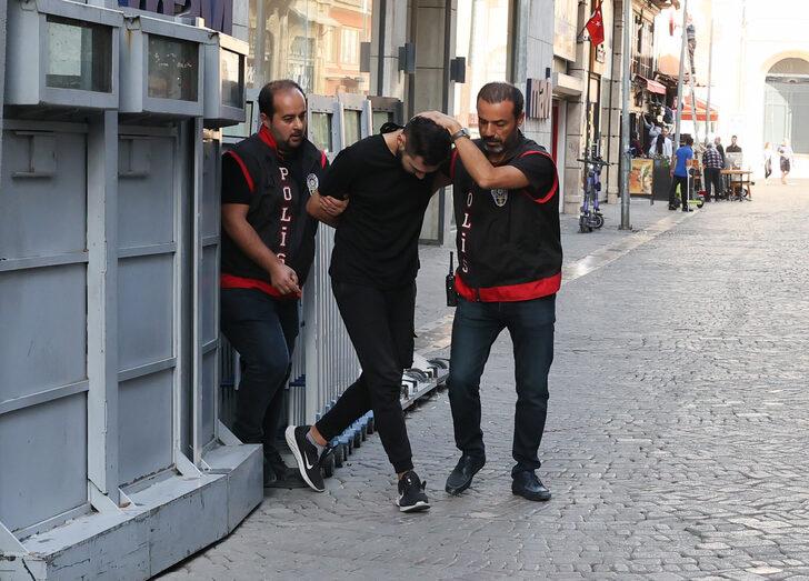 Dini değerleri aşağılama suçunu işlediği öne sürülen 2 şüpheli adliyede G5