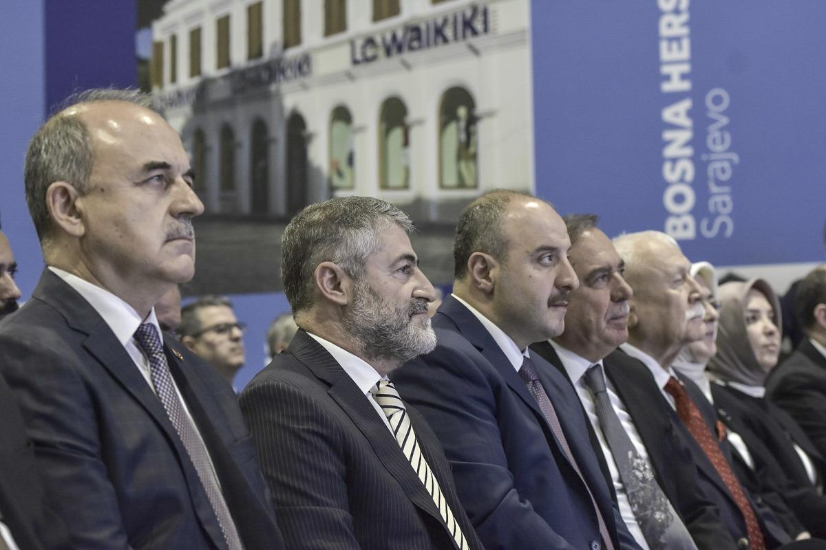 Bakan Nebati, LC Waikiki Yalova Lojistik Merkezi'nin a&ccedil;ılışında konuştu: