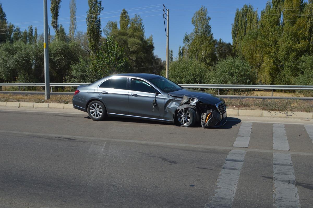 AK Parti Denizli Milletvekili Nilg&uuml;n &Ouml;k, Afyonkarahisar'da trafik kazasında yaralandı