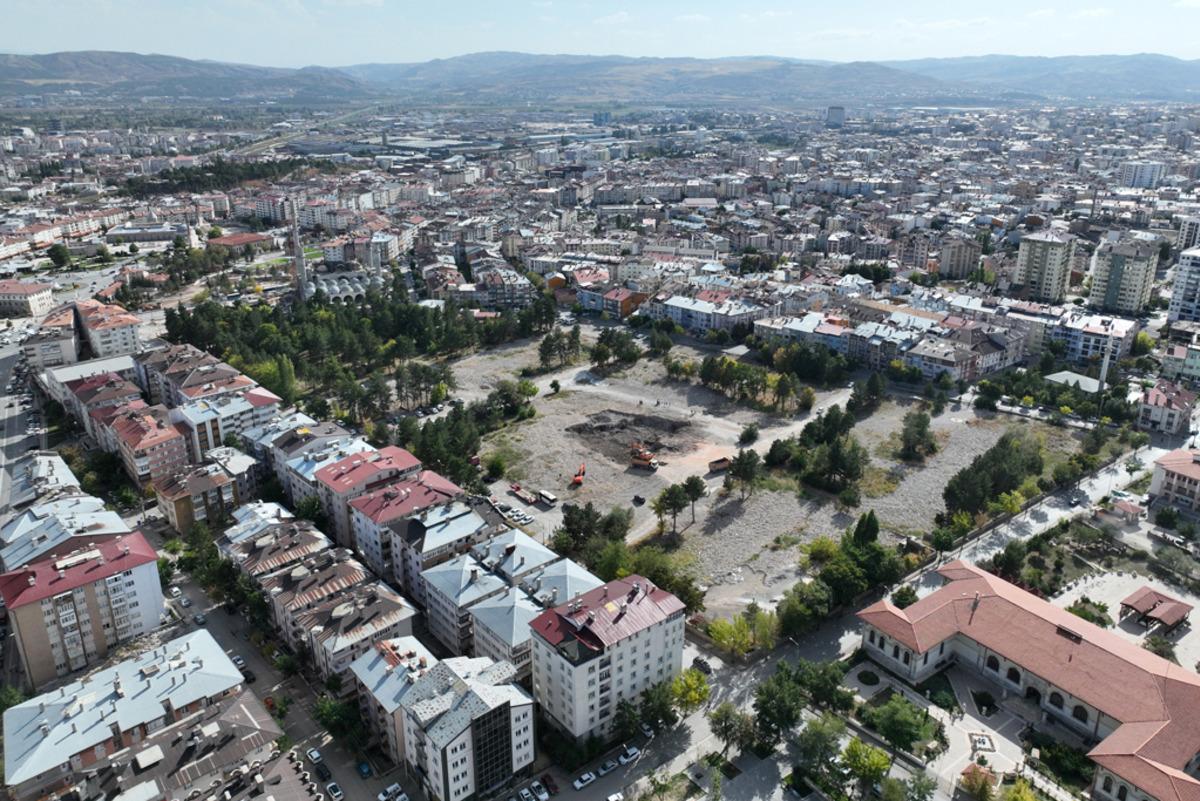 Sivas'ta yeni millet bah&ccedil;esi i&ccedil;in &ccedil;alışmalar başladı