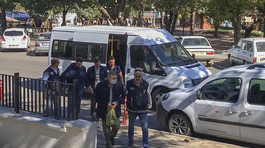 Edirne'de Yunanistan'a kaçmaya çalışırken yakalanan 3 FETÖ üyesi tutuklandı