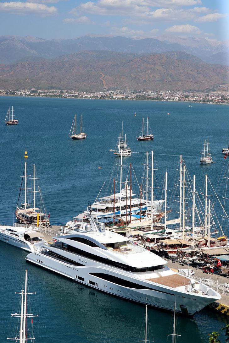 Mega yat "Arrow" yakıt ikmali için Fethiye'ye geldi G3