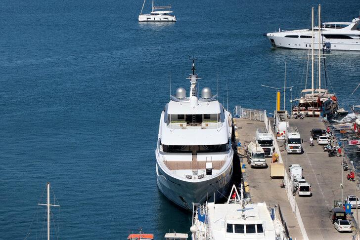 Mega yat "Arrow" yakıt ikmali için Fethiye'ye geldi G5