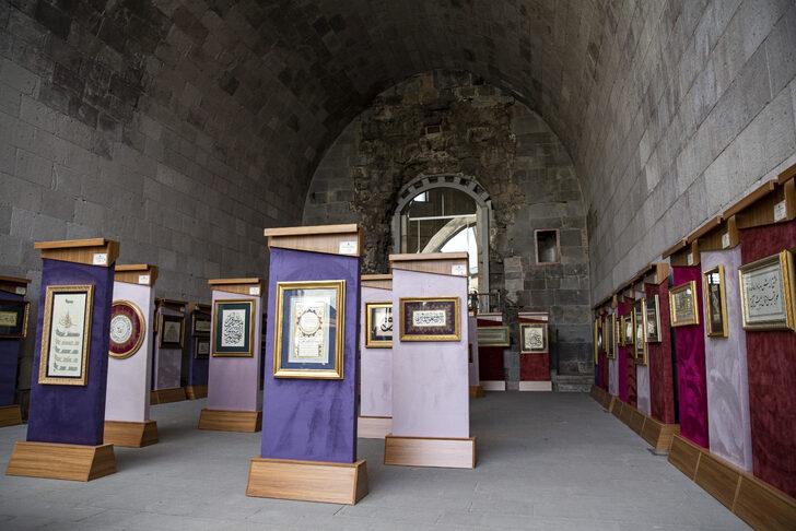Çifte Minareli Medrese'de "Hatt-ı Müstakim Hüsnühat Sergisi" açıldı G1