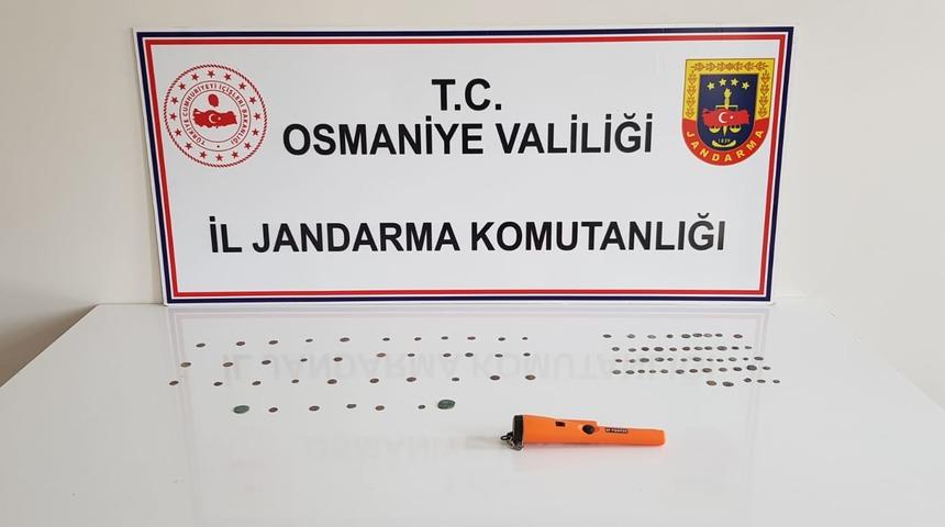 Osmaniye'de tarihi eser operasyonunda 88 sikke ele geçirildi