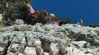 Fethiye'de kayalıklara düşen İngiliz yamaç paraşütçüsü öldü