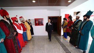 Erdoğan'dan sonra Akdoğan da o pozu verdi