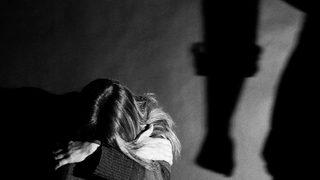 40 kadını karakola götürdüler kocalarını çağırıp işkence yaptırdılar! Dayakçı eşleri de savaşa götürdüler