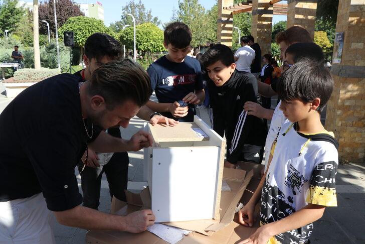 Elazığ'da ilkokul ve üniversite öğrencileri sahipsiz hayvanlar için yuva yaptı G3