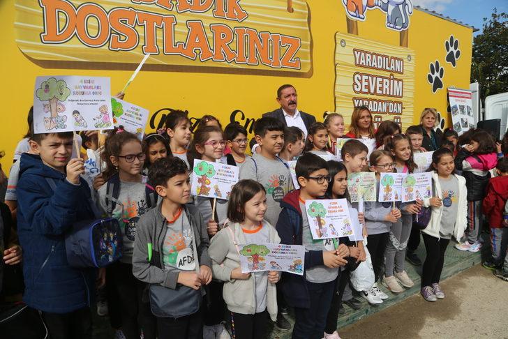 Çocuklar Kastamonu Belediyesi Geçici Hayvan Bakımevi'ni gezdi G5