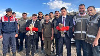 Kars'ta tedavisi tamamlanan kartal ve iki kızıl şahin doğaya bırakıldı