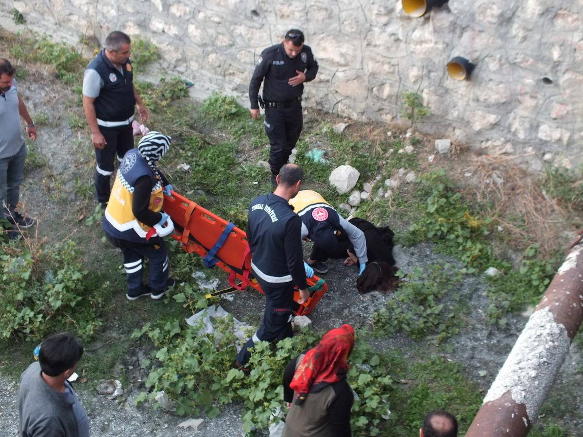 Tokat'ta boş kanala d&uuml;şen lise &ouml;ğrencisi yaralandı