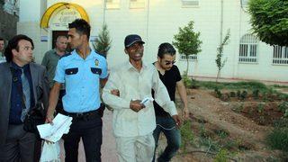 Minaredeki intihar girişimi polisi alarma geçirdi