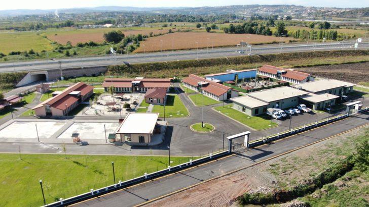 Sakarya'da sahipsiz hayvanlar için kurulan bakımevi ve rehabilitasyon merkezi tanıtıldı G2