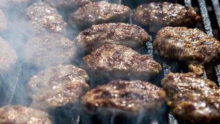 Öğrenince bir daha yemeyeceksiniz! Kırmızı etin akılalmaz zararı