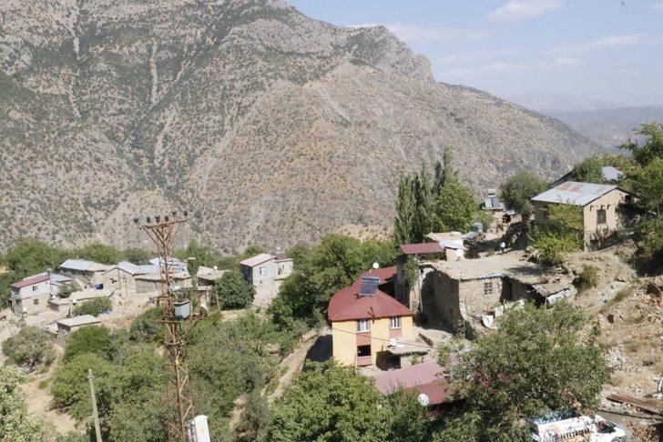 Siirt'in Daltepe ve Kalkancık köylerinde PKK'lı teröristlerin katlettiği 37 kişi anıldı G1